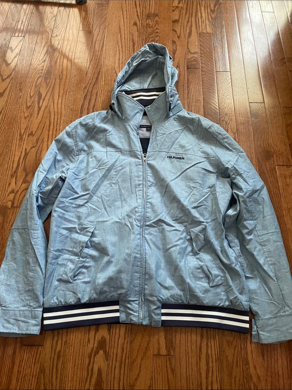 Tommy Hilfiger Light Wash Chambray Hooded Bomber Jacket Men’s Sz XL